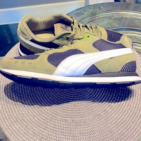 Puma Vista Khakis - Picture 3 of 5